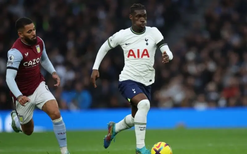 Lập nhiều thành tích tại câu lạc bộ